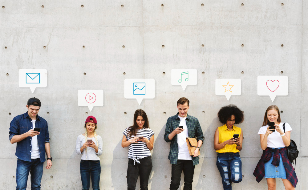 Community management and audience engagement across social media platforms